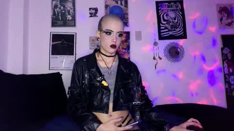    online show from October 20, 2025, 2:12 am