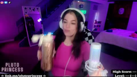 Pluto Princess online show from November 9, 2025, 6:12 am