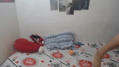 Snapshot of pocahontas_princess__ chatting on February 1, 2026, 3:38 am Pocahontas online show from February 1, 2026, 3:38 am