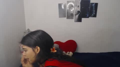 Snapshot of pocahontas_princess__ chatting on March 18, 2026, 6:00 pm Pocahontas online show from March 18, 2026, 6:00 pm