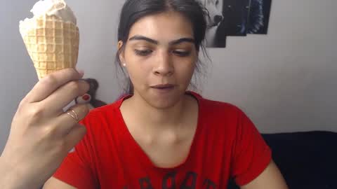 Snapshot of pocahontas_princess__ chatting on March 19, 2026, 6:12 pm Pocahontas online show from March 19, 2026, 6:12 pm