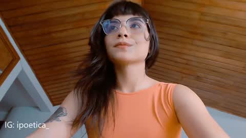 IG ipoetica  online show from December 29, 2024, 8:04 pm