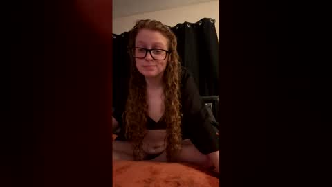 poisonivyy95 online show from March 2, 2026, 2:58 am