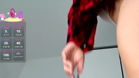 Karolina online show from November 20, 2025, 9:53 am