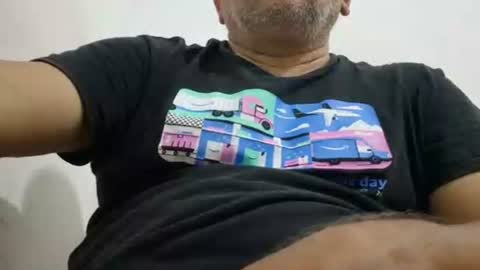 poli online show from April 25, 2026, 1:41 pm