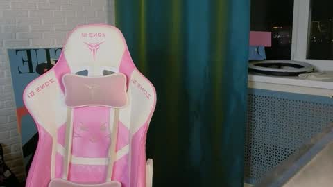 Snapshot of polidevis chatting on November 21, 2025, 11:03 pm Candytrain online show from November 21, 2025, 11:03 pm