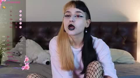 Snapshot of polidevis chatting on December 1, 2025, 10:42 am Candytrain online show from December 1, 2025, 10:42 am