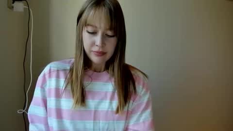 Polina online show from May 23, 2026, 3:27 pm