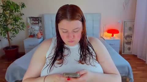 Snapshot of polinasallivan chatting on May 5, 2026, 2:25 pm Polina online show from May 5, 2026, 2:25 pm