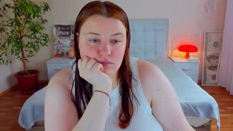 Snapshot of polinasallivan chatting on May 13, 2026, 8:01 am Polina online show from May 13, 2026, 8:01 am