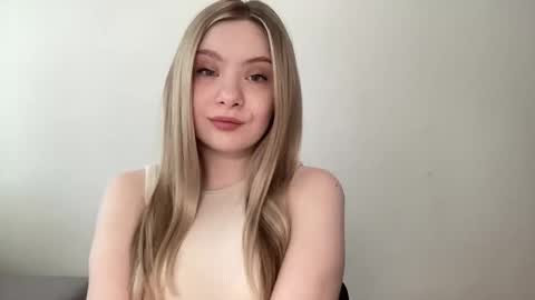Snapshot of polishangel222 chatting on May 22, 2026, 11:49 am polishangel222 online show from May 22, 2026, 11:49 am