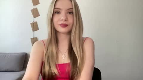 Snapshot of polishangel222 chatting on July 17, 2026, 11:28 am polishangel222 online show from July 17, 2026, 11:28 am