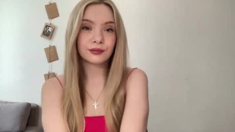 Snapshot of polishangel222 chatting on July 19, 2026, 11:47 am polishangel222 online show from July 19, 2026, 11:47 am