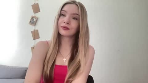 Snapshot of polishangel222 chatting on August 2, 2026, 9:19 am polishangel222 online show from August 2, 2026, 9:19 am