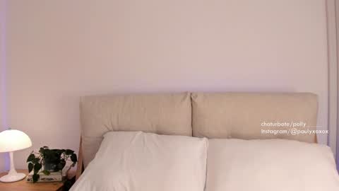 Polly online show from January 24, 2025, 9:26 pm