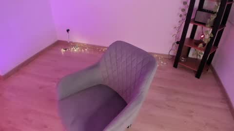 Polly online show from April 5, 2026, 2:31 am