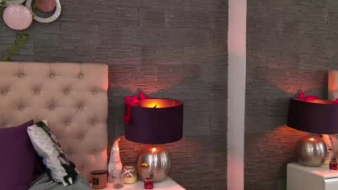 polly_curiouss online show from April 26, 2026, 2:04 pm