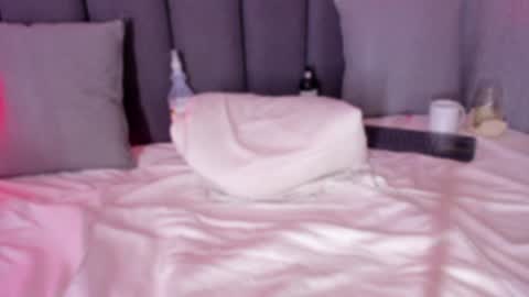 POLLY online show from February 8, 2025, 4:36 pm