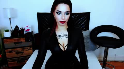 Polly online show from March 1, 2025, 1:53 am