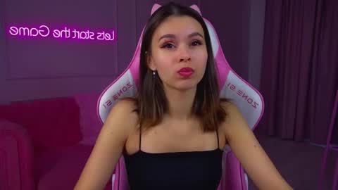 Polly online show from March 10, 2026, 7:57 am