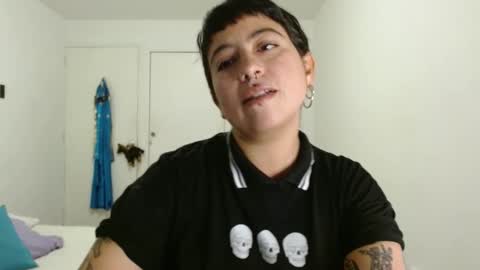 Poly online show from October 1, 2025, 1:44 am