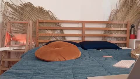 Polina online show from April 21, 2026, 7:03 am