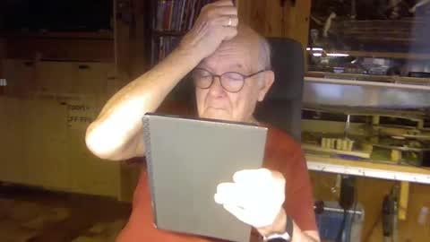 pomme1949 online show from October 21, 2025, 1:01 pm