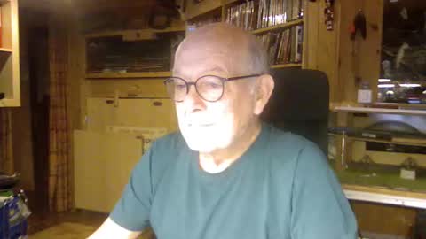pomme1949 online show from December 2, 2025, 8:52 am