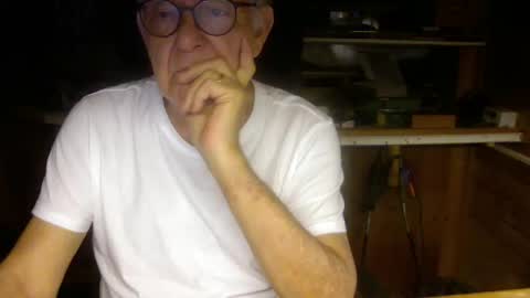 pomme1949 online show from January 18, 2026, 4:11 pm