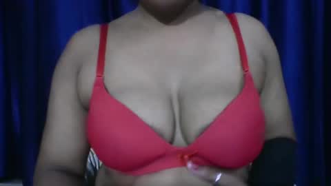poojalady online show from July 24, 2026, 4:54 am