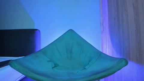 johnatan online show from March 6, 2025, 12:00 am