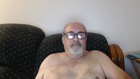 Snapshot of poppi_4u chatting on December 29, 2024, 5:42 am poppi_4u online show from December 29, 2024, 5:42 am