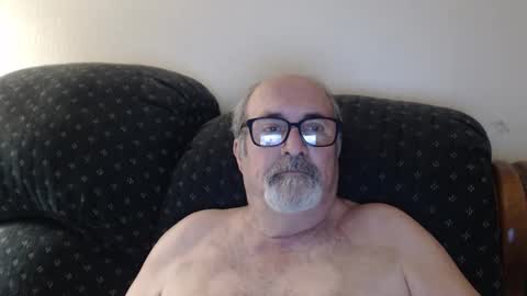 Snapshot of poppi_4u chatting on February 17, 2025, 4:53 am poppi_4u online show from February 17, 2025, 4:53 am