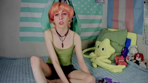 poppyfluffy online show from April 10, 2026, 6:12 pm