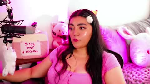 Snapshot of poppykens chatting on June 17, 2026, 5:47 pm Poppy Kensington online show from June 17, 2026, 5:47 pm