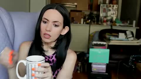 A cadia online show from November 6, 2025, 5:14 pm