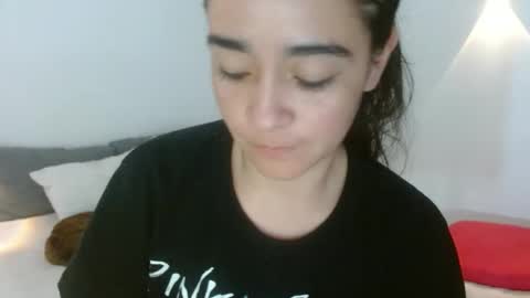 Snapshot of porcelainlux chatting on May 13, 2026, 3:04 am porcelainlux online show from May 13, 2026, 3:04 am