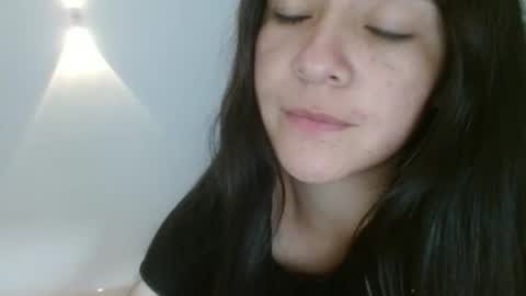 Snapshot of porcelainlux chatting on May 26, 2026, 4:41 am porcelainlux online show from May 26, 2026, 4:41 am