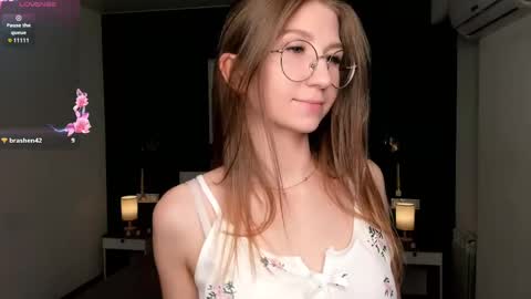 Elizabeth online show from September 13, 2025, 7:02 pm