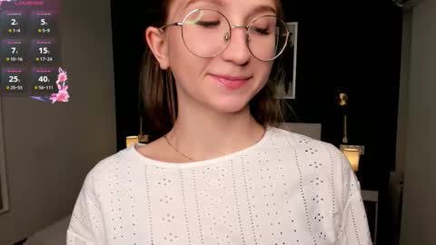 Elizabeth online show from September 24, 2025, 7:28 pm