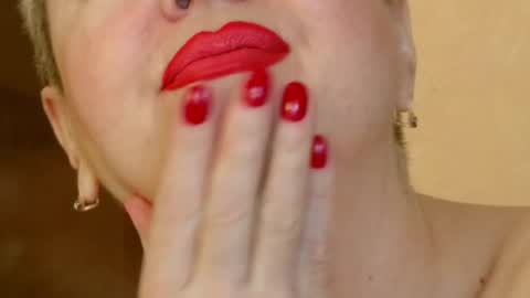 LADY POSH online show from February 22, 2025, 5:12 am