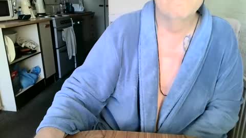 poshman65 online show from December 6, 2024, 10:05 am