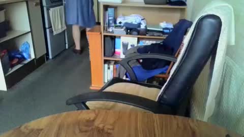 poshman65 online show from December 16, 2025, 11:48 am