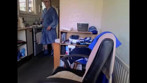 poshman65 online show from April 23, 2026, 8:35 am