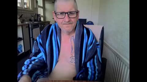 Snapshot of poshman65 chatting on May 22, 2026, 8:42 am poshman65 online show from May 22, 2026, 8:42 am
