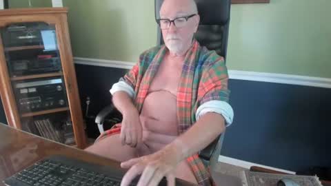 Snapshot of poundinmycock4u chatting on June 15, 2026, 11:45 am PoundinMyCock4U online show from June 15, 2026, 11:45 am