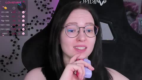 Robyn online show from March 5, 2026, 10:22 am