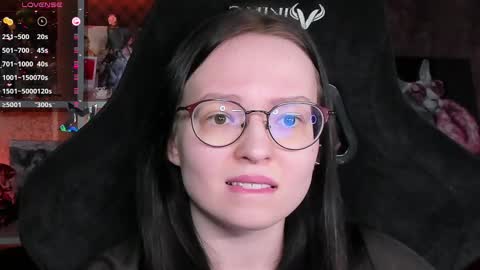 Robyn online show from April 21, 2026, 2:34 pm