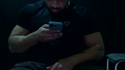 Snapshot of powerdmuscle chatting on April 18, 2026, 11:27 pm powerdmuscle online show from April 18, 2026, 11:27 pm