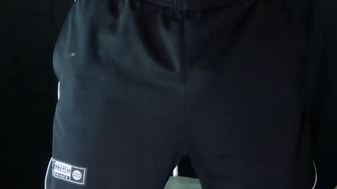Snapshot of powerdmuscle chatting on May 8, 2026, 11:43 pm powerdmuscle online show from May 8, 2026, 11:43 pm